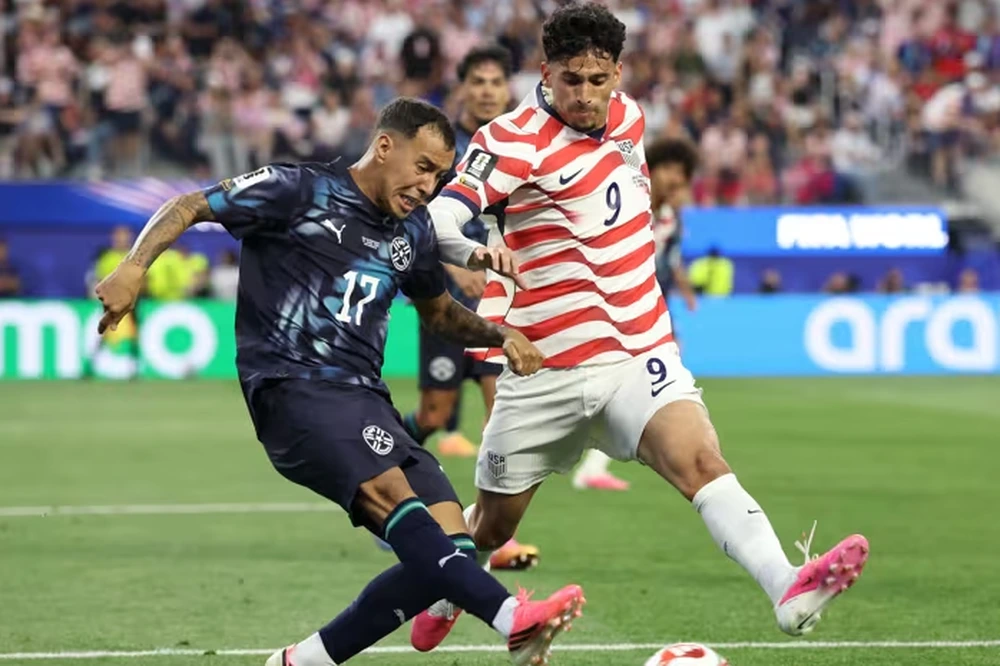 USA  4-1 win over Paraguay